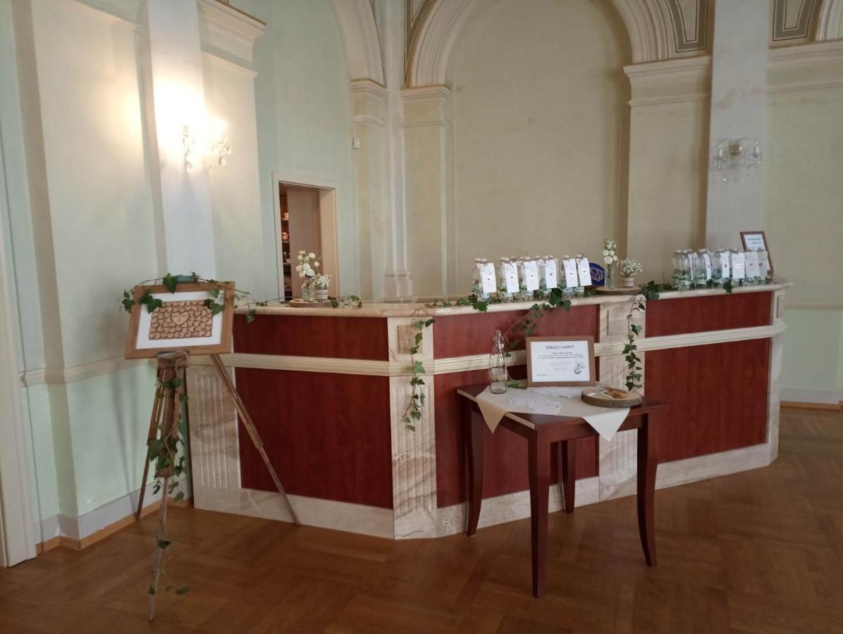 Hotel Memorial Terezín 外观 照片