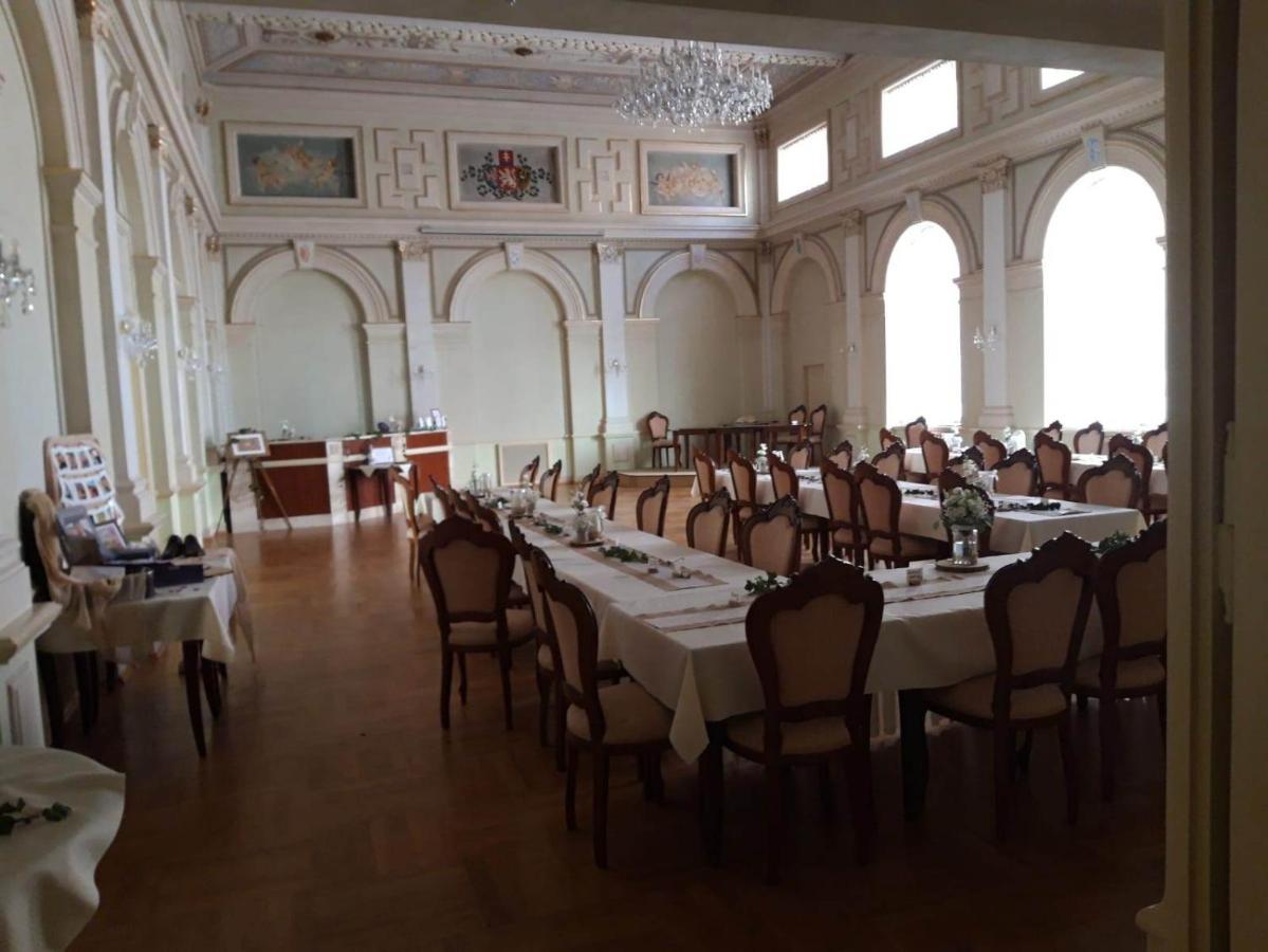 Hotel Memorial Terezín 外观 照片